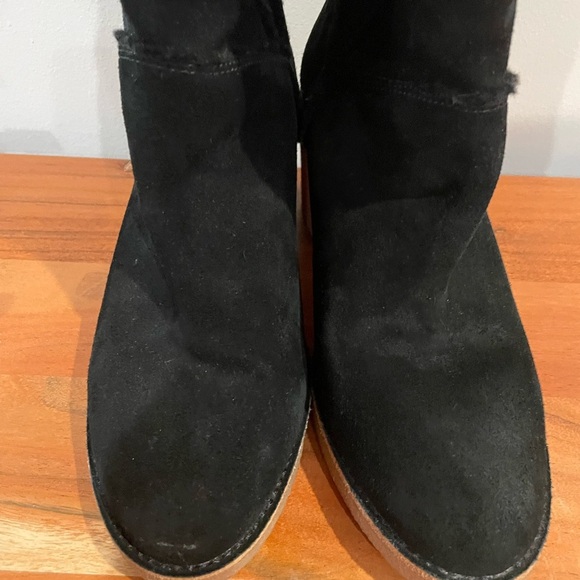 Ugg‎ Black Kasen Black Suded Tall 3” Heel Boots Size 10 - Picture 4 of 10